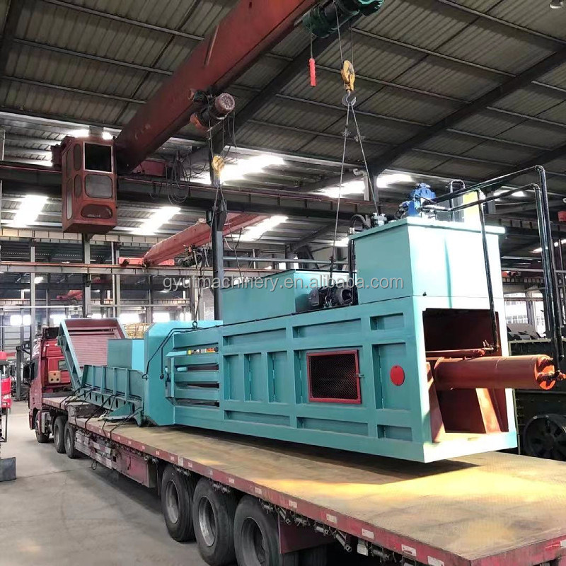 Capacité de 400 à 500 kg Balles à foin hydrauliques carrées 2620*2140*3390MM Max. Capacité 5 tonnes/h