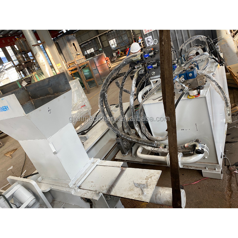 1200 KG de capacité Hydraulique Serre-brousse et de la tourbe de coco Blocs de fabrication de machine pour coco coir pot