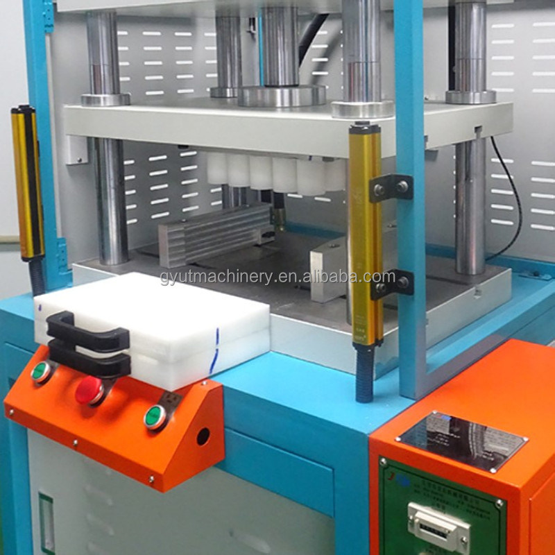 Machine de fabrication de boules de bain hydraulique idéal pour la production de shampooing