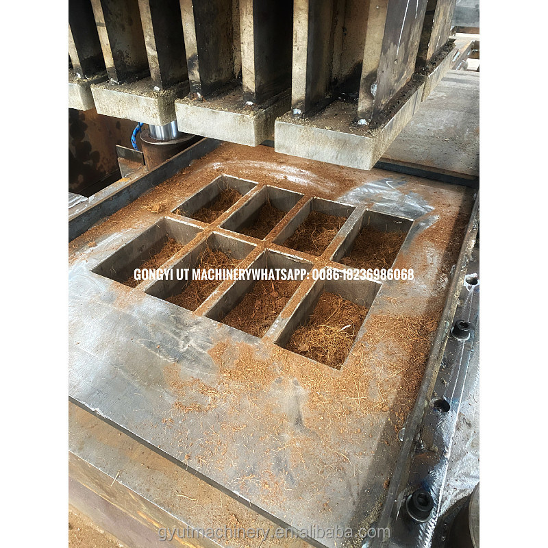 Machine verticale de bloc de cocopeat organique naturel parfaite pour les besoins des grands magasins