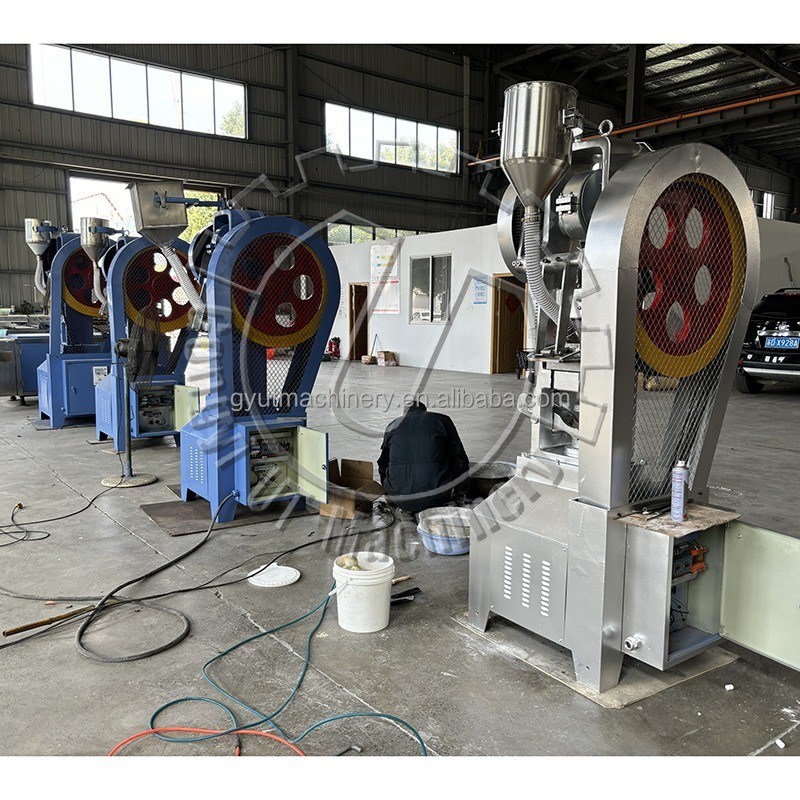 2024 Machine à faire des bombes de bain à gaz avec presse hydraulique et ensemble de bombes de bain pour spa à domicile