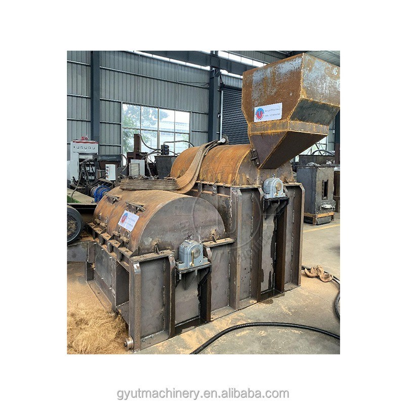 Machine de fabrication de blocs de tourbe de coco de haute capacité avec une production de 140 à 150 blocs par heure