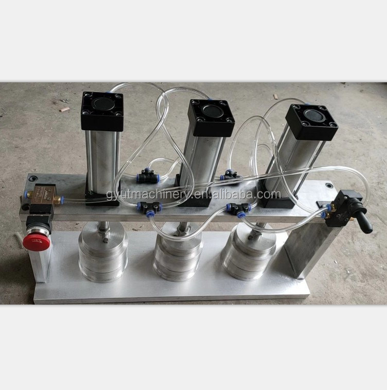 Fabrication d'une presse à shampooing solide pour la fonction de bain à bulles dans les ateliers de réparation de machines