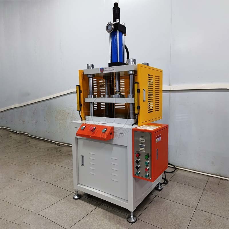 Personnalisez votre production de bombe de bain avec la machine à barres de shampooing à presses multiples