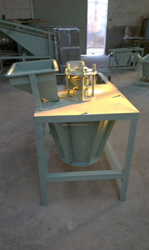 230 kg Machine automatique de pellicule de noyau de noix de pécan Cracker à coque dure pour peler les noix