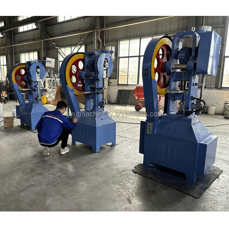 2024 Machine de fabrication de pompes à bain entièrement automatique à pression de sel avec différentes formes en Russie