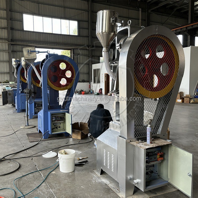 Facile à utiliser Avantageuse machine de presse à bombe de bain entièrement automatique de grande capacité 2024