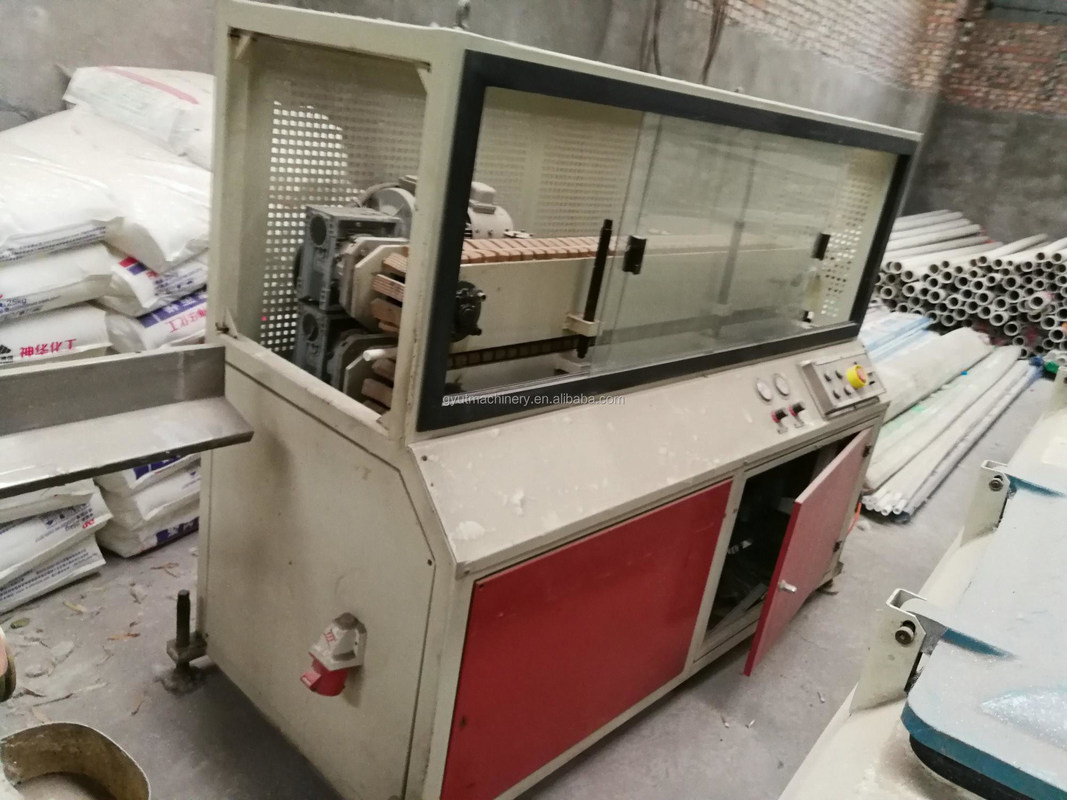 Un mélangeur de refroidissement en poudre en UPVC d'occasion à grande vitesse pour le matériau de formule de puissance en PVC