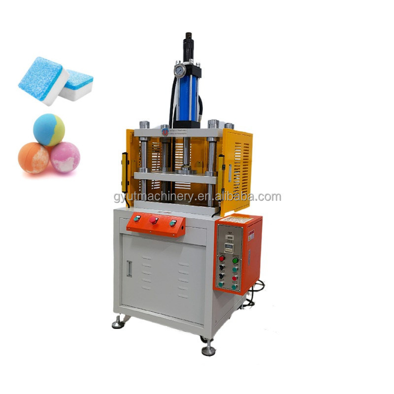 Boules de bombe de bain à gaz fabriquées par une presse hydraulique de 10 tonnes avec des sels naturels d'huile essentielle