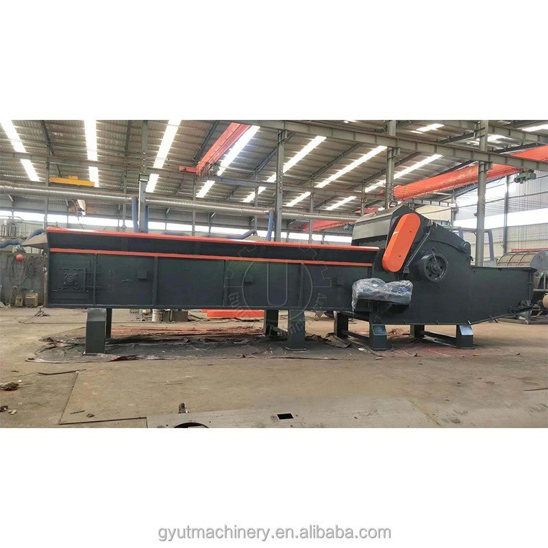 Puissant broyeur de bois pour le traitement de la paille, de l'herbe et des branches de bois