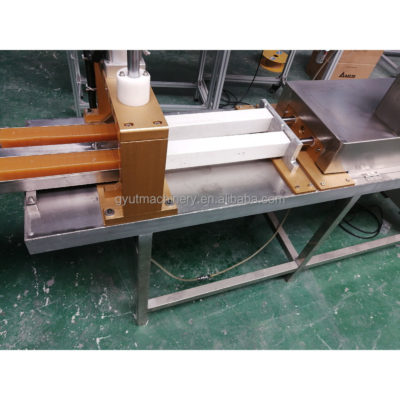 2020 en Allemagne Machine de coupe de savon pneumatique de 26 kg Poids Japon UT pneumatique 26