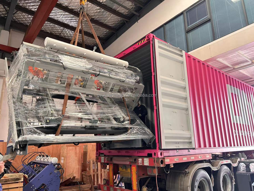 Machine de récolte de plateaux microgréens personnalisée avec bande transporteuse pour les pousses de pois doux